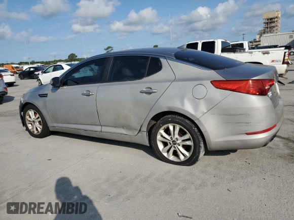 2011 Kia Optima EX z VIN KNAGN4A7XB5082566, wystawiony jako Copart lot #59417995 z przebiegiem Nie podano mil oraz Czysty tytuł • Clean title. Historia ofert i sprzedaży dostępna na DreamBid. Obrazek 2.