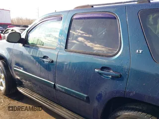 2007 Chevrolet Tahoe LTZ z VIN 1GNFK13047R146971, wystawiony jako IAAI lot #41015459 z przebiegiem 230 156 mil mil oraz . Historia ofert i sprzedaży dostępna na DreamBid. Obrazek 14.
