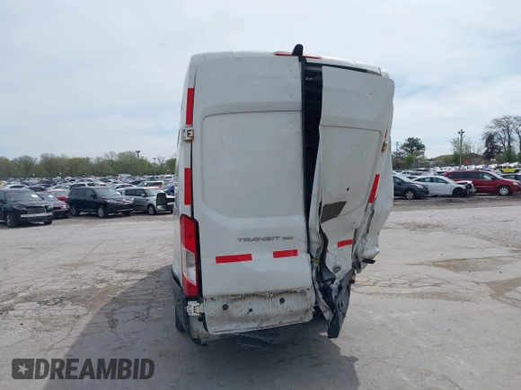 2017 Ford Transit z VIN 1FTBW3XM8HKB27922, wystawiony jako IAAI lot #42129209 z przebiegiem 377 514 mil mil oraz . Historia ofert i sprzedaży dostępna na DreamBid. Obrazek 16.