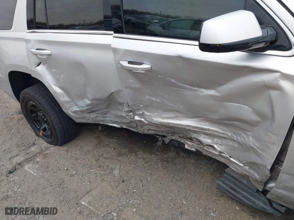 2018 Chevrolet Tahoe Commercial with VIN 1GNLCDEC0JR276911, listed as a IAAI auction lot 40809423 with 110,163 mi miles. Bid and sale history available at carsss.com. Image 6.