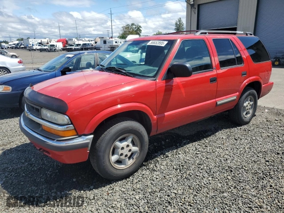 2000 Chevrolet Blazer LT z VIN 1GNDT13W8Y2392666, wystawiony jako Copart lot #56652895 z przebiegiem 223 924 mil mil oraz Szkoda całkowita • Salvage title. Historia ofert i sprzedaży dostępna na DreamBid. Obrazek 1.