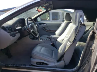 2001 BMW 3 Series 325Ci with VIN WBABS33461JY57192, listed as a Copart auction lot 83082904 with 189,529 mi miles and Salvage Title. Bid and sale history available at carsss.com. Image 7.