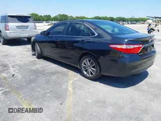 2015 Toyota Camry XLE with VIN 4T1BF1FK1FU072635, listed as a IAAI auction lot 42145826 with 101,633 mi miles. Bid and sale history available at carsss.com. Image 3.
