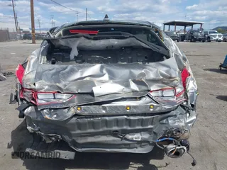 2018 Kia Optima LX z VIN 5XXGT4L38JG228380, wystawiony jako IAAI lot #41960308 z przebiegiem 43 317 mil mil oraz . Historia ofert i sprzedaży dostępna na DreamBid. Obrazek 16.
