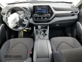 2022 Toyota Highlander LE with VIN 5TDBZRBH2NS183959, listed as a Copart auction lot 49261773 with 38,555 mi miles and . Bid and sale history available at DreamBid. Image 8.