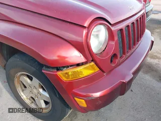 2005 Jeep Liberty Limited with VIN 1J4GK58K15W686107, listed as a IAAI auction lot 42015682 with 153,494 mi miles. Bid and sale history available at carsss.com. Image 6.