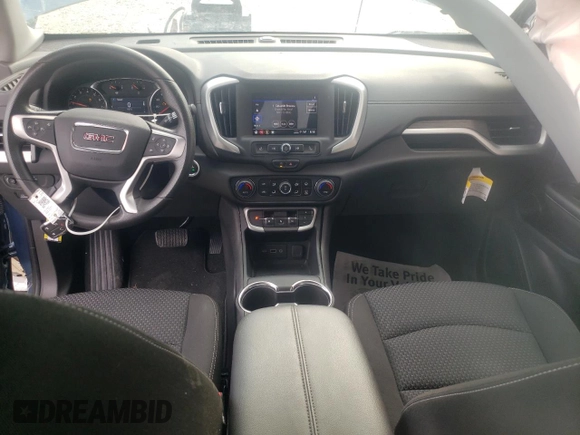 2024 GMC Terrain SLE z VIN 3GKALMEGXRL116982, wystawiony jako Copart lot #53143045 z przebiegiem 6779 mil mil oraz Szkody całkowita. Historia ofert i sprzedaży dostępna na DreamBid. Obrazek 8.