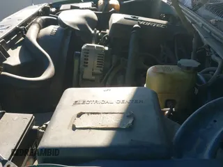 2000 Chevrolet Silverado 1500 LT с VIN 2GCEK19TXY1256777, выставлен на аукционе IAAI как лот 43372921 с пробегом 313 629 миль миль и . История ставок и продаж доступна на DreamBid. Изображение 12.