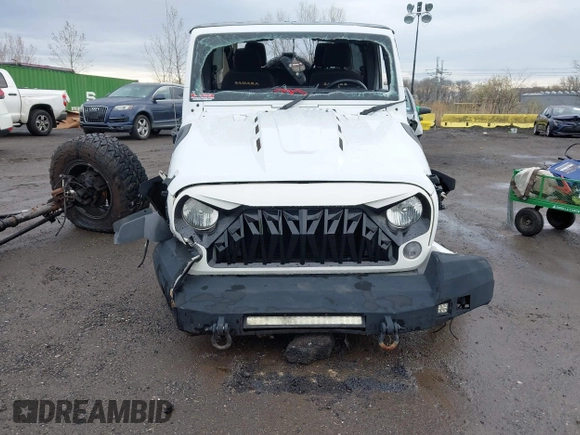 2015 Jeep Wrangler Unlimited Sahara with VIN 1C4BJWEG5FL518191, listed as a IAAI auction lot 41914581 with 107,433 mi miles. Bid and sale history available at carsss.com. Image 12.