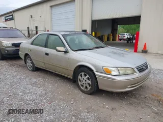 2001 Toyota Camry CE with VIN 4T1BG22K31U078888, listed as a IAAI auction lot 42137226 with 269,193 mi miles. Bid and sale history available at carsss.com. Image 1.