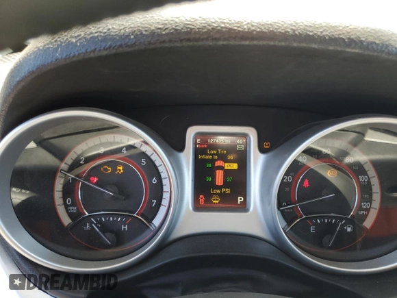 2018 Dodge Journey SXT with VIN 3C4PDCBB9JT324846, listed as a Copart auction lot 52924485 with 127,435 mi miles and Salvage Title. Bid and sale history available at DreamBid. Image 9.
