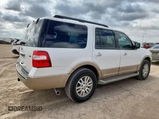 2014 Ford Expedition XLT with VIN 1FMJU1H52EEF45864, listed as a Copart auction lot 61822085 with 131,299 mi miles and Clean title. Bid and sale history available at DreamBid. Image 3.