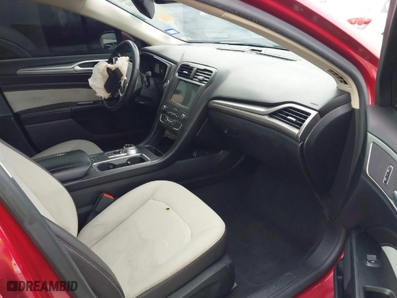 2020 Ford Fusion SE with VIN 3FA6P0HD2LR251447, listed as a IAAI auction lot 40978780 with 90,713 mi miles. Bid and sale history available at carsss.com. Image 5.