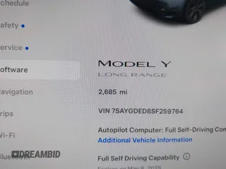2025 Tesla Model Y Long Range z VIN 7SAYGDED8SF259764, wystawiony jako IAAI lot #42095888 z przebiegiem 2 685 mil mil oraz . Historia ofert i sprzedaży dostępna na DreamBid. Obrazek 16.