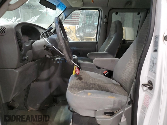 2004 Ford Econoline Passenger XL with VIN 1FBSS31S64HB07909, listed as a Copart auction lot 45110705 with 263,824 mi miles and Salvage Title. Bid and sale history available at carsss.com. Image 7.