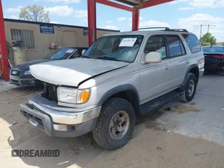 2000 Toyota 4Runner SR5 with VIN JT3GN86R5Y0152635, listed as a IAAI auction lot 42076738 with 278,113 mi miles and . Bid and sale history available at DreamBid. Image 2.