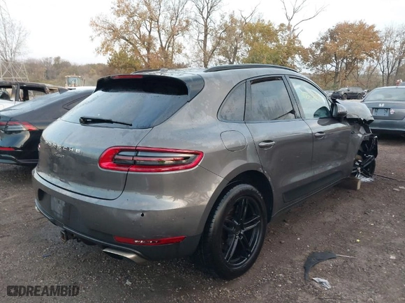 2017 Porsche Macan with VIN WP1AA2A53HLB08984, listed as a IAAI auction lot 40680689 with 164,429 mi miles. Bid and sale history available at carsss.com. Image 4.