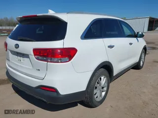 2016 Kia Sorento LX with VIN 5XYPG4A52GG002963, listed as a IAAI auction lot 41874425 with 230,541 mi miles. Bid and sale history available at carsss.com. Image 4.