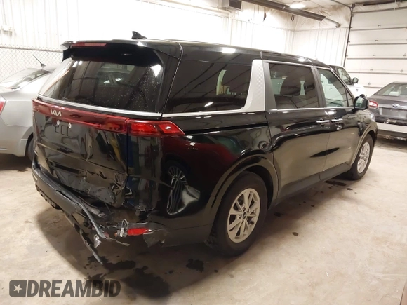 2023 Kia Carnival LX with VIN KNDNB4H38P6279484, listed as a IAAI auction lot 41673324 with 38,389 mi miles. Bid and sale history available at carsss.com. Image 4.