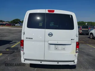 2021 Nissan NV200 SV z VIN 3N6CM0KN8MK705487, wystawiony jako IAAI lot #41866045 z przebiegiem 150 767 mil mil oraz . Historia ofert i sprzedaży dostępna na DreamBid. Obrazek 16.