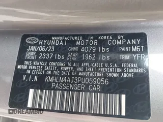 2023 Hyundai Elantra Blue z VIN KMHLM4AJ3PU059056, wystawiony jako IAAI lot #41970899 z przebiegiem 14 803 mil mil oraz . Historia ofert i sprzedaży dostępna na DreamBid. Obrazek 9.