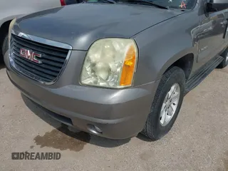 2008 GMC Yukon SLT w/4SB with VIN 1GKFC13J08R137057, listed as a IAAI auction lot 41809980 with 239,105 mi miles. Bid and sale history available at carsss.com. Image 6.