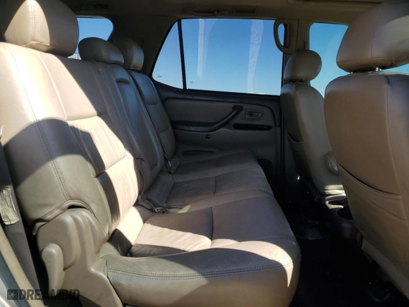 2004 Toyota Sequoia SR5 with VIN 5TDZT34A34S233800, listed as a Copart auction lot 46986385 with 236,549 mi miles and Salvage Title. Bid and sale history available at carsss.com. Image 11.