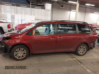 2016 Toyota Sienna XLE with VIN 5TDYK3DCXGS697980, listed as a IAAI auction lot 41500895 with 94,750 mi miles and . Bid and sale history available at DreamBid. Image 15.