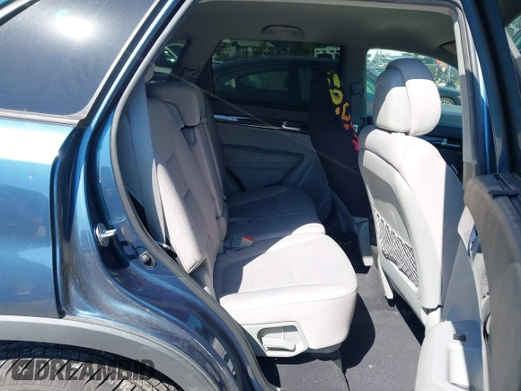 2014 Kia Sorento LX with VIN 5XYKT3A65EG474225, listed as a IAAI auction lot 42059313 with 190,803 mi miles and . Bid and sale history available at DreamBid. Image 8.