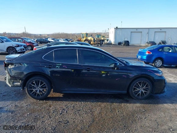 2021 Toyota Camry SE Nightshade with VIN 4T1G11AK7MU574557, listed as a IAAI auction lot 41111326 with 103,019 mi miles. Bid and sale history available at carsss.com. Image 14.