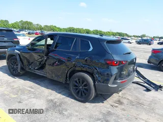 2025 Mazda CX-50 S Premium z VIN 7MMVABDM6SN348791, wystawiony jako IAAI lot #42340944 z przebiegiem 6202 mil mil oraz . Historia ofert i sprzedaży dostępna na DreamBid. Obrazek 3.