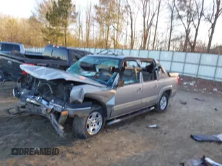 2005 Chevrolet Avalanche LS with VIN 3GNEC12Z75G229431, listed as a IAAI auction lot 41293938 with Not provided miles and . Bid and sale history available at DreamBid. Image 2.