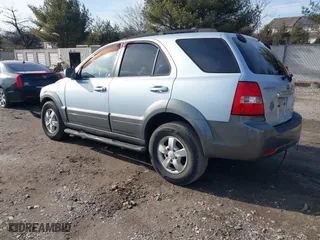 2007 Kia Sorento EX with VIN KNDJC736875720812, listed as a IAAI auction lot 41524274 with 140,051 mi miles. Bid and sale history available at carsss.com. Image 3.