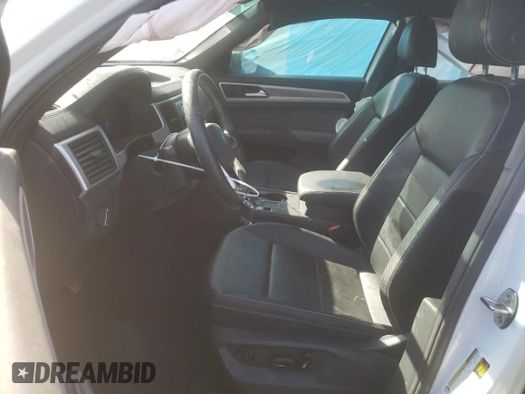 2022 Volkswagen Atlas SE z VIN 1V2DC2CA5NC203530, wystawiony jako Copart lot #72041664 z przebiegiem 32 981 mil mil oraz Szkoda całkowita • Salvage title. Historia ofert i sprzedaży dostępna na DreamBid. Obrazek 7.