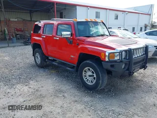2006 Hummer H3 z VIN 5GTDN136868116302, wystawiony jako IAAI lot #42128659 z przebiegiem 85 659 mil mil oraz . Historia ofert i sprzedaży dostępna na DreamBid. Obrazek 1.