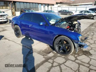 2018 Chrysler 300 with VIN 2C3CCABG1JH243791, listed as a Copart auction lot 43550555 with 0 mi miles and Salvage Title. Bid and sale history available at carsss.com. Image 4.