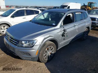 2020 Volkswagen Tiguan SE with VIN 3VV2B7AX4LM081188, listed as a IAAI auction lot 41655478 with 63,593 mi miles. Bid and sale history available at carsss.com. Image 17.