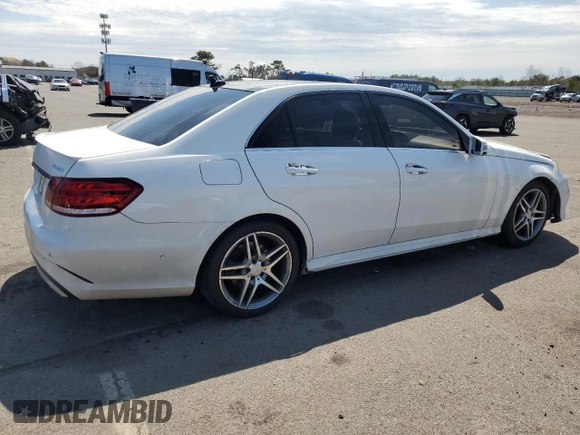 2014 Mercedes-Benz E E 350 Luxury with VIN WDDHF8JB2EA917271, listed as a Copart auction lot 53090105 with 198,839 mi miles and Salvage Title. Bid and sale history available at carsss.com. Image 3.