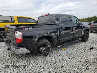 2020 Toyota Tundra 2WD SR5 with VIN 5TFEY5F17LX260869, listed as a Copart auction lot 70342524 with 25,607 mi miles and Salvage Title. Bid and sale history available at carsss.com. Image 3.