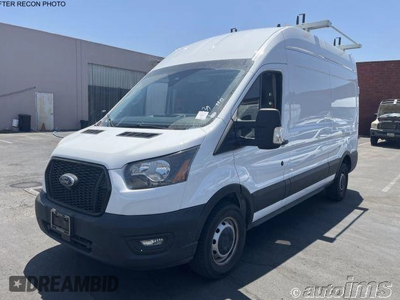 2023 Ford Transit Cargo z VIN 1FTBR1X82PKC09240, wystawiony jako IAAI lot #42818716 z przebiegiem 13 896 mil mil oraz . Historia ofert i sprzedaży dostępna na DreamBid. Obrazek 7.