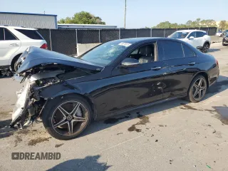 2018 Mercedes-Benz E 300 z VIN WDDZF4JB2JA379646, wystawiony jako Copart lot #56376915 z przebiegiem Nie podano mil oraz Szkoda całkowita • Salvage title. Historia ofert i sprzedaży dostępna na DreamBid. Obrazek 1.