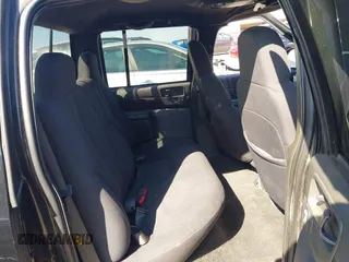 2004 GMC Sonoma SLS with VIN 1GTDT13X74K107743, listed as a IAAI auction lot 41767517 with 254,323 mi miles. Bid and sale history available at carsss.com. Image 8.