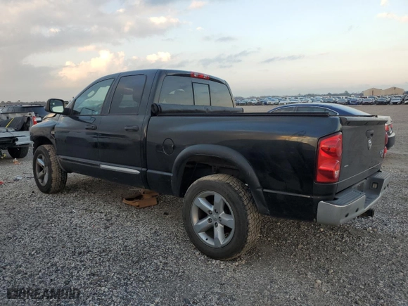 2008 Dodge Ram 1500 SLT with VIN 1D7HU18298S638806, listed as a Copart auction lot 43826635 with 177,480 mi miles and Salvage Title. Bid and sale history available at carsss.com. Image 2.