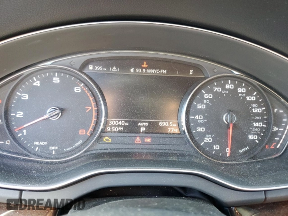 2020 Audi Q5 Premium with VIN WA1ANAFY4L2089986, listed as a Copart auction lot 60577382 with 30,040 mi miles. Bid and sale history available at carsss.com. Image 8.