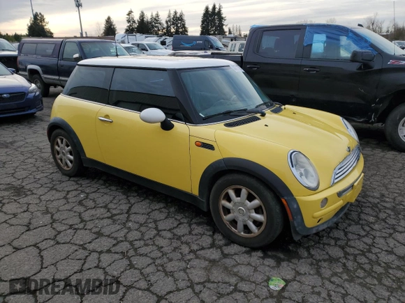 2003 MINI Hardtop z VIN WMWRC33473TE17827, wystawiony jako Copart lot #44011515 z przebiegiem 119 042 mil mil oraz Szkoda całkowita • Salvage title. Historia ofert i sprzedaży dostępna na DreamBid. Obrazek 4.