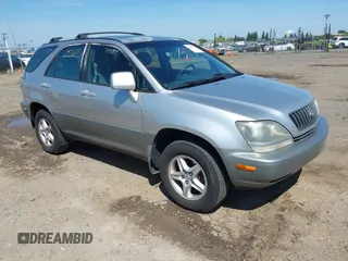 2000 Lexus RX 300 with VIN JT6HF10U5Y0108675, listed as a IAAI auction lot 42139721 with 256,442 mi miles. Bid and sale history available at carsss.com. Image 1.