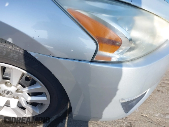 2014 Nissan Altima SV with VIN 1N4AL3AP8EC902495, listed as a IAAI auction lot 41940581 with 68,623 mi miles and . Bid and sale history available at carsss.com. Image 6.