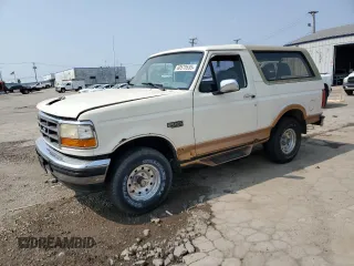 1995 Ford Bronco Custom z VIN 1FMEU15H1SLB58049, wystawiony jako Copart lot #60570535 z przebiegiem Nie podano mil oraz Czysty tytuł • Clean title. Historia ofert i sprzedaży dostępna na DreamBid. Obrazek 1.