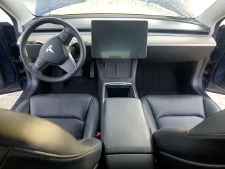 2022 Tesla Model 3 with VIN 5YJ3E1EA2NF192083, listed as a Copart auction lot 43633985 with 0 mi miles and Salvage Title. Bid and sale history available at carsss.com. Image 8.
