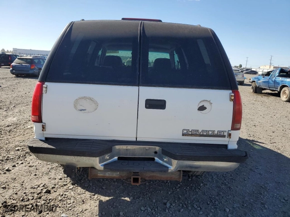 1998 Chevrolet Tahoe with VIN 1GNEK13R0WJ354076, listed as a Copart auction lot 72605944 with 211,868 mi miles and Clean Title. Bid and sale history available at carsss.com. Image 6.